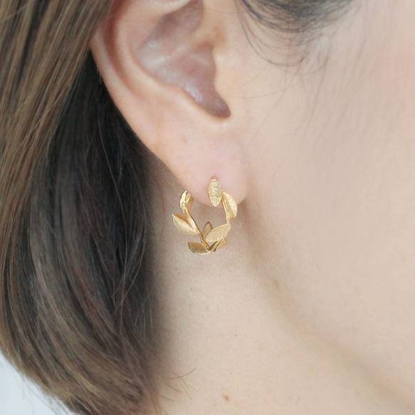 小葉子環形耳環 第5張的照片