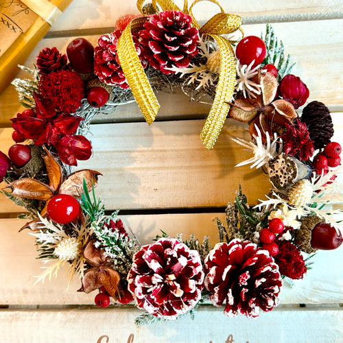 赤い実たっぷり 可愛らしいクリスマスリース リース Fee des ffleurs