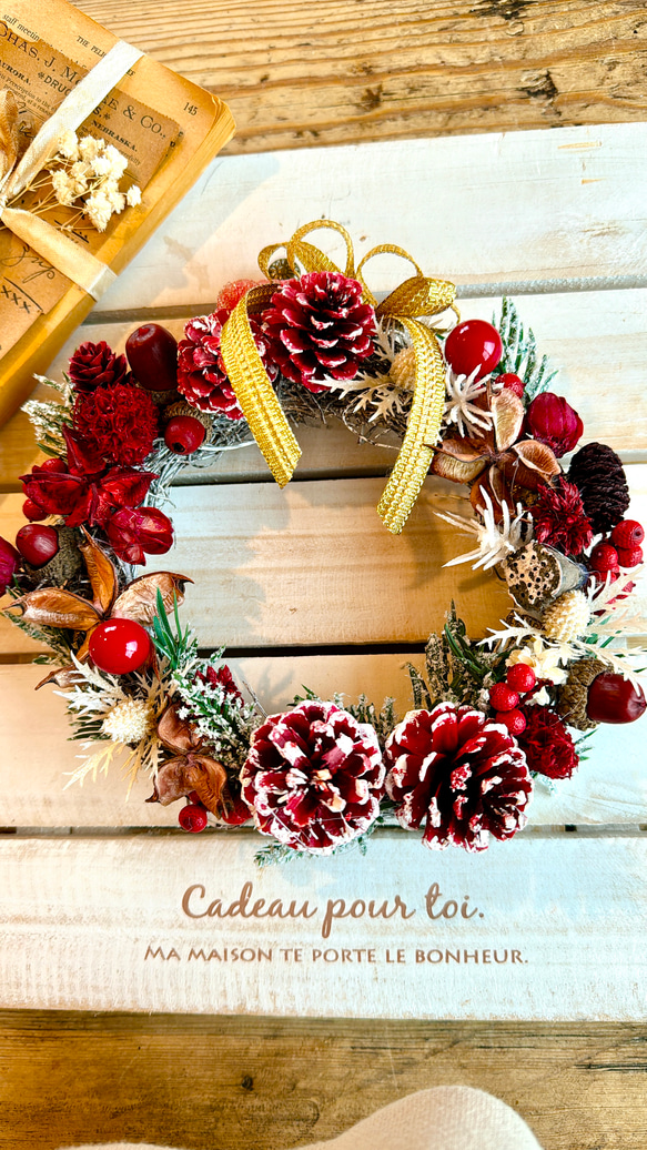 赤い実たっぷり 可愛らしいクリスマスリース リース Fee des ffleurs