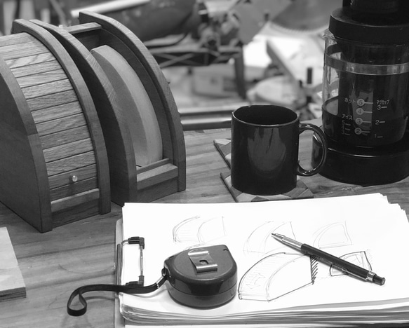 コーヒーを淹れるプロセスを楽しむ/オリジナルシャッター式コーヒーフィルターケース　オーク無垢材 14枚目の画像