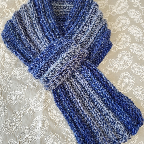 クリスマス♥️コンパクトマフラー❤️手編み ブルーグレー系