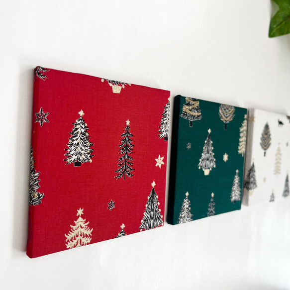 ファブリックパネル　10cm×3枚　クリスマスツリー　赤緑白 1枚目の画像