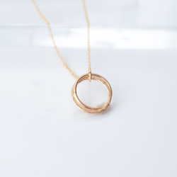 14KGF Gold Filled "Hammered Double Circle Gold Necklace" 第6張的照片
