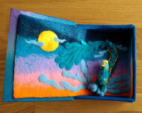 『羊毛フェルトの絵本』麒麟にのったカッパ君 ぬいぐるみ・置物 フェルト、羊毛 D1692777634(13000円)