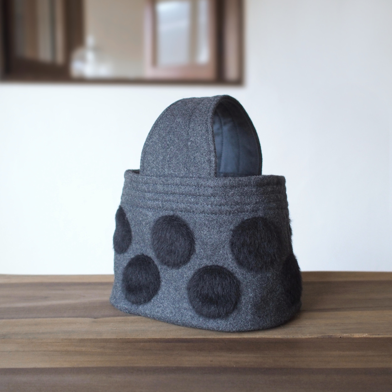 水玉 ワンハンドル トートバッグ　ウール チャコールグレー