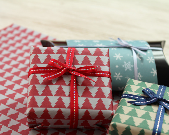 冬・クリスマスシリーズ包装紙アソート　A4サイズ（4種×各2枚）デザインペーパー　ラッピングペーパー　 6枚目の画像