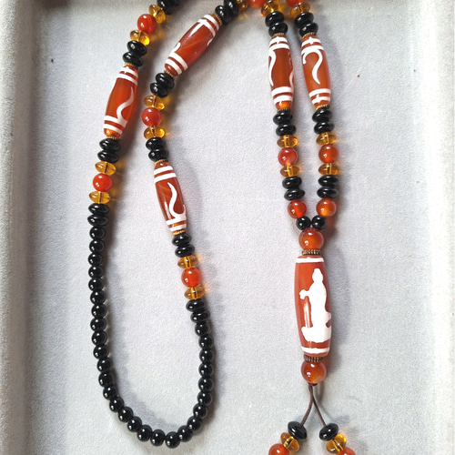 天珠さんの組み合わせ‼️ クリスマスカラー‼️ 日月星 観音 如意天珠