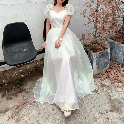 抜群のおしゃれ見え オーロラ パフスリーブ 白 ソフトチュール成人式  