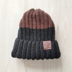 シンプルな毛混のやわらかいニット帽　ブラウン＆ブラック 1枚目の画像