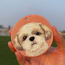 キーホルダー 犬 刺繍 シーズー ピンク 母の日 愛犬 プレゼント 両面 ストラップ バッグチャーム or-061 1枚目の画像