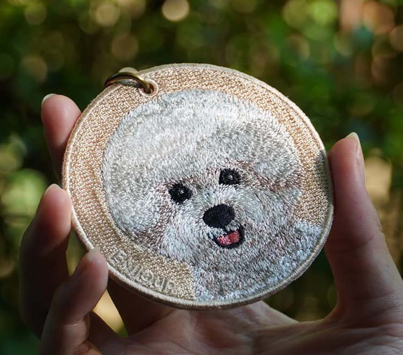 キーホルダー 犬 刺繍 ビジョンフリーゼ 母の日 愛犬 プレゼント 両面 ストラップ バッグチャーム 映え or-033 5枚目の画像