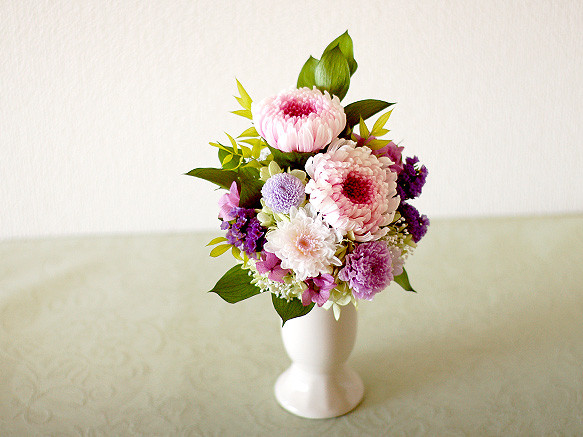 【仏花】紫とグリーンの鎮魂供花【供花】 1枚目の画像