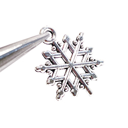 特價「4 件 300 日元，含運費」 ejp443 約 15*20 mm 雪花吊飾 古董銀 第2張的照片