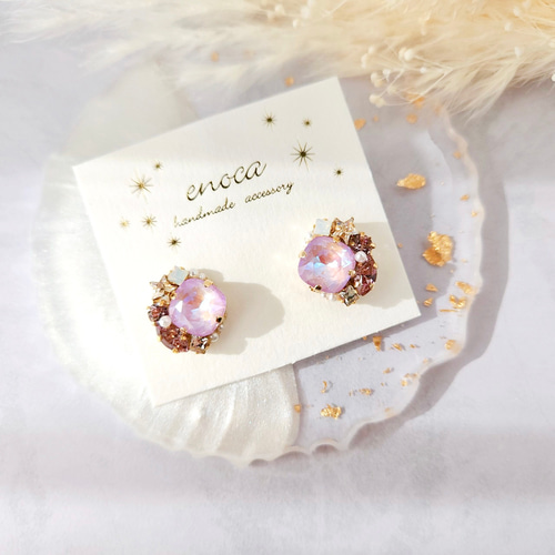 大ぶりビジューのピアス／イヤリング（パープル） イヤリング