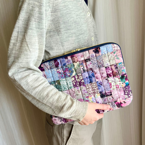 リバティパッチワークのタブレットケース「花束」 iPad・タブレット 