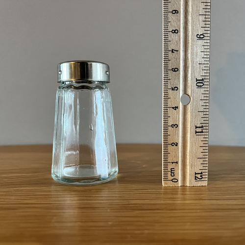 割引発見 国産の古いソルトシェイカー 塩胡椒入れ シルバー 入れ 調味料 工芸品
