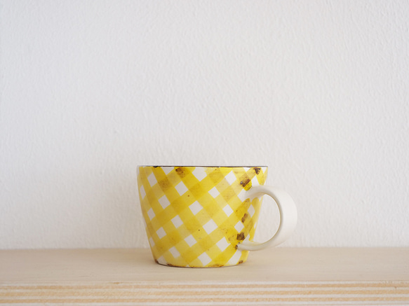 黄色ギンガムマグカップ（sn : 385） 2枚目の画像