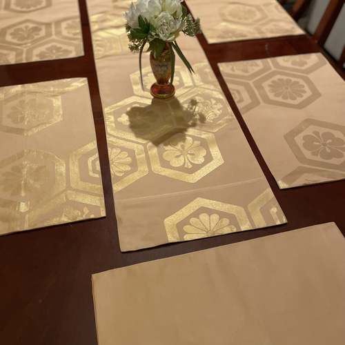 2323豪華刺繍の袋帯リメイク　正絹テーブルランナーとランチョンマット6枚セット 2323豪華刺繍の袋帯リメイク 正絹テーブルランナーとランチョン