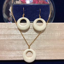 ☆本象牙ペンダント・ピアスお買い得セット価格！（A