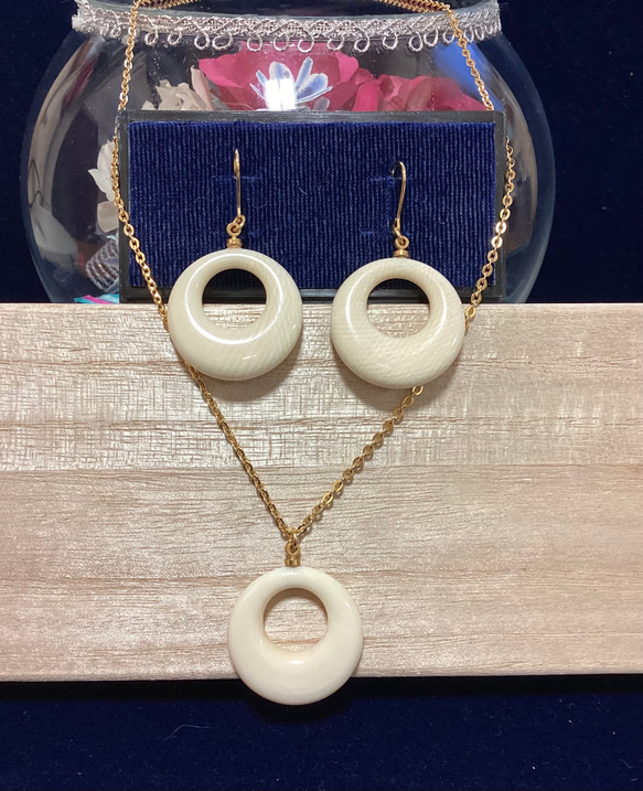 ☆本象牙ペンダント・ピアスお買い得セット価格！（A)※ ネックレス