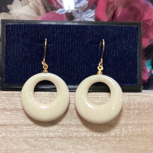 ☆本象牙ペンダント・ピアスお買い得セット価格！（A)※ ネックレス