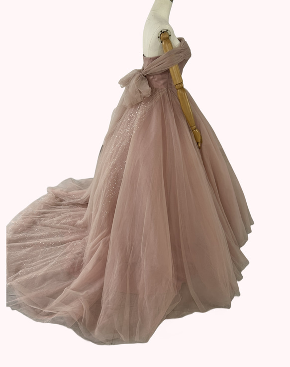 豪華！  ウェディングドレス  ピンク  キラキラグリッターチュール  取り外しオフショルダー   結婚式 3枚目の画像
