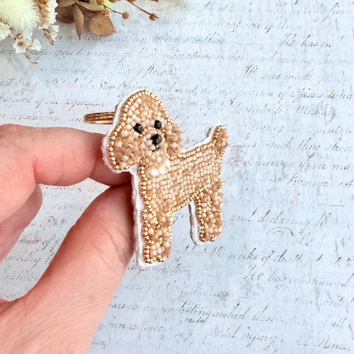 2way】ビーズ刺繍のうちの子ブローチ＆バッグチャーム・トイプードル
