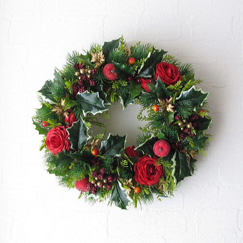 赤と緑の花のリース 直径約13cm クリスマスリース☆柊・赤バラ・キラキラアップル入り（造花） 直径約