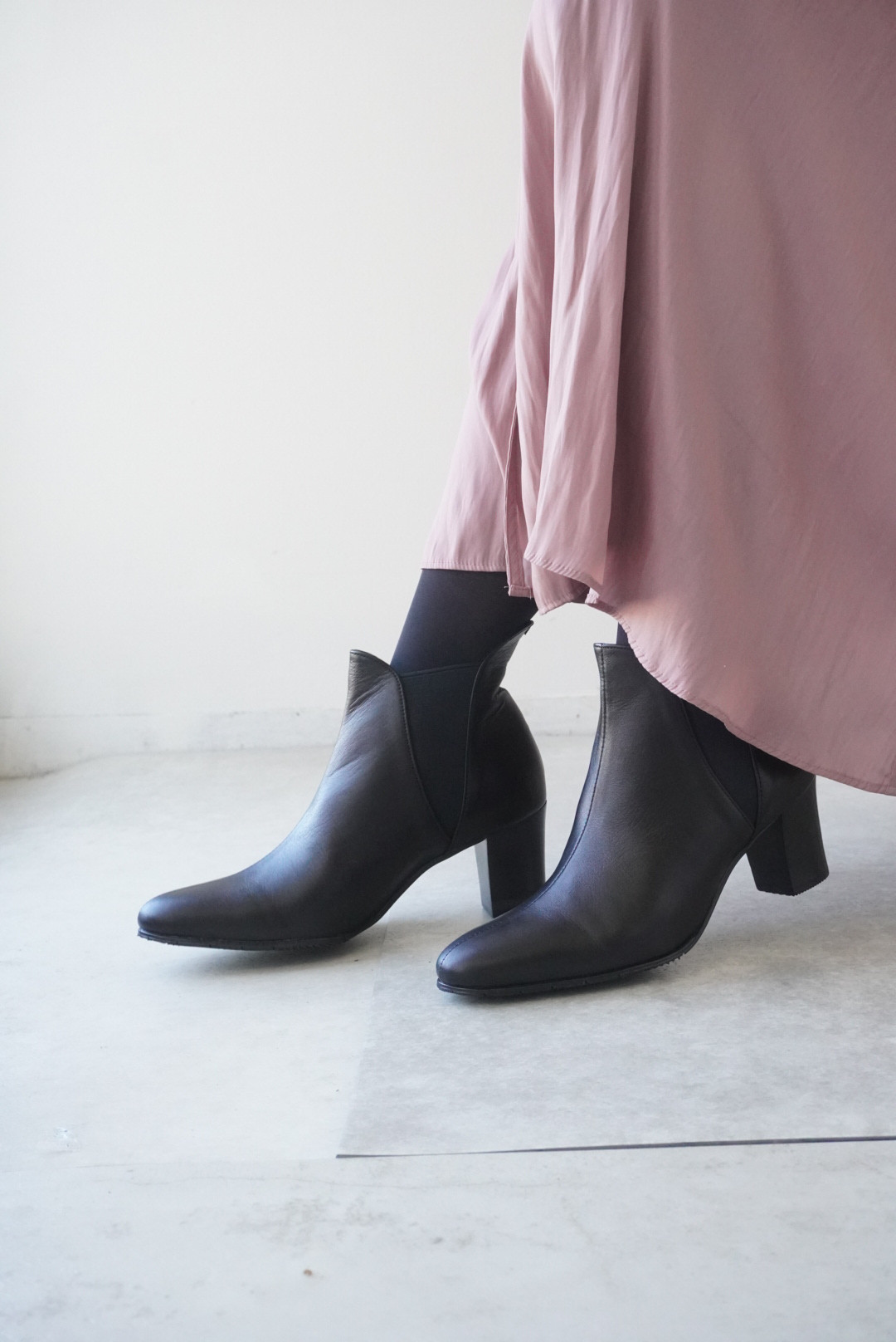 即納★柔らかい革で脱ぎ履きしやすい便利なサイドゴアブーティ★