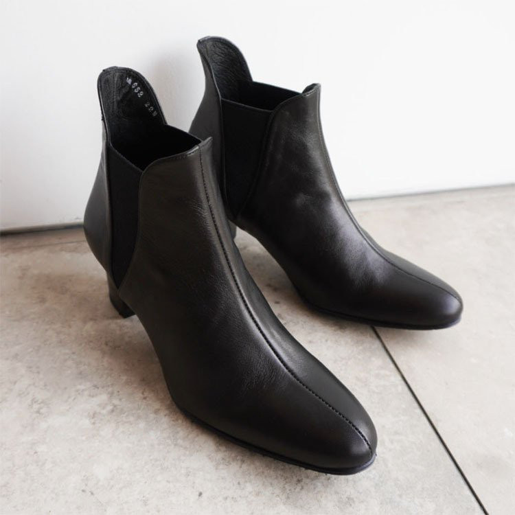 即納★柔らかい革で脱ぎ履きしやすい便利なサイドゴアブーティ★