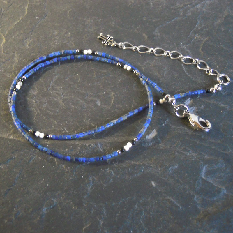 ラピスラズリの極細ワイヤーネックレス「12月の誕生石」