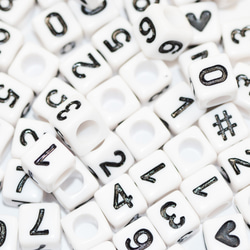 レタービーズ 数字 ハート シャープ 白地 黒文字 ６ｍｍキューブ プラビーズ ２０グラム入りミックスパック SU１ 3枚目の画像