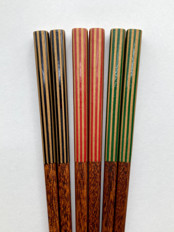 摺り漆の箸 〈金ストライプ・緑〉 8枚目の画像