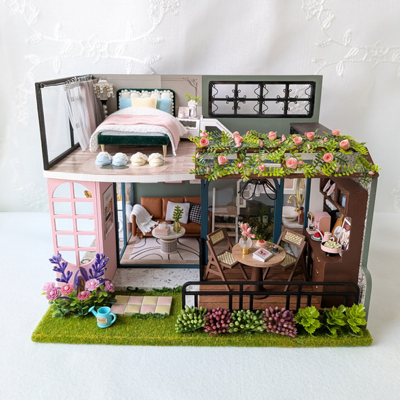 ミニチュアハンドメイド　ドールハウス HALF OF THE GARDEN』ミニチュアドールハウスの完成品です その他