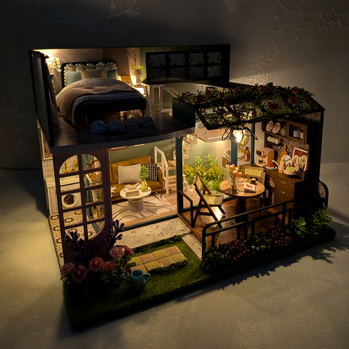 ドールハウス/ミニチュア/ハンドメイド⑤ HALF OF THE GARDEN』ミニチュアドールハウスの完成品です その他