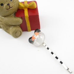 クォーツパンダは紅葉に乗じてかくれんぼしているけれど、こちらからはしっかりと見えてます♪<1点ものヘアピン>HP156 1枚目の画像