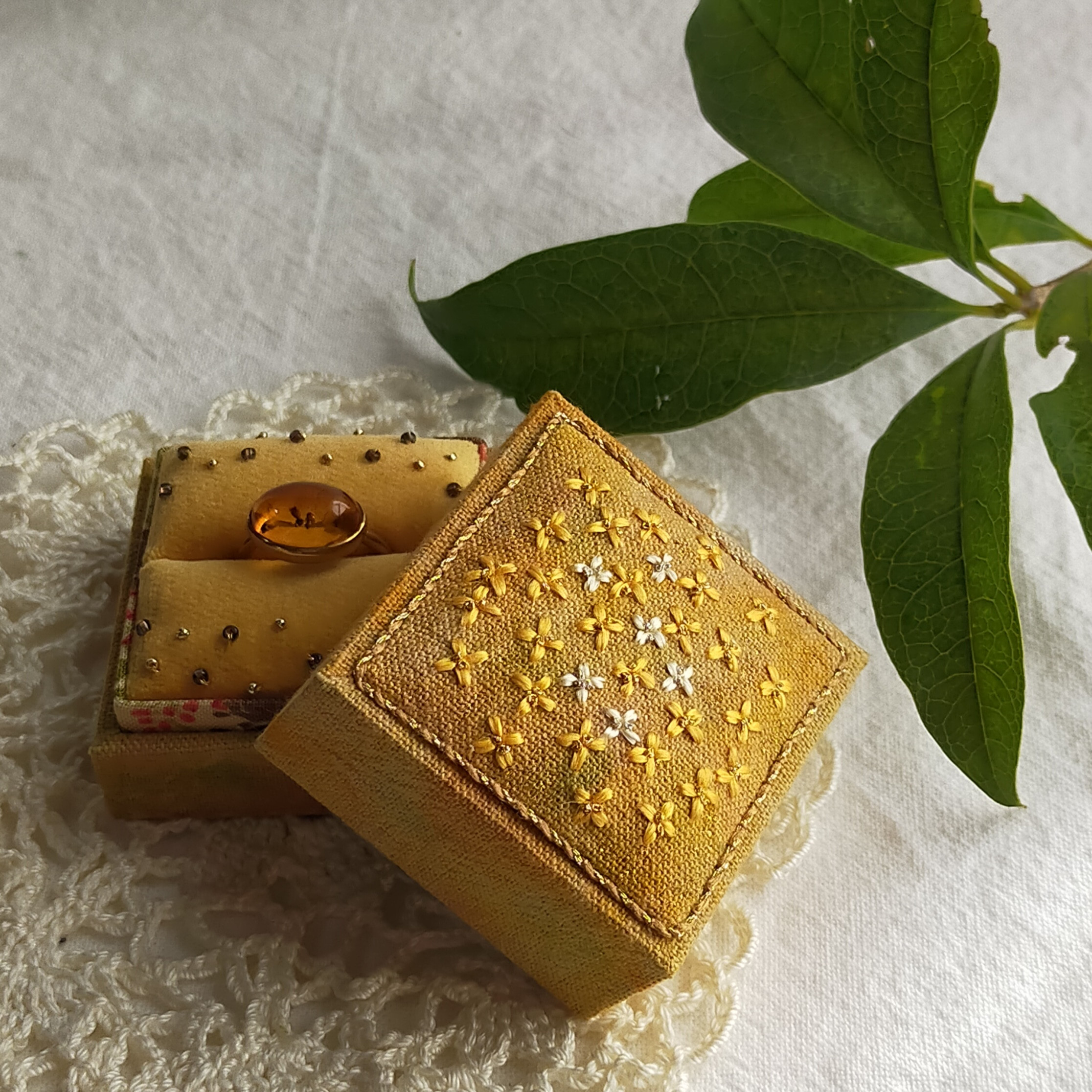 金木犀の指輪入れ