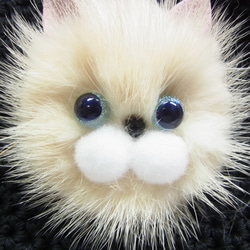 ブローチ 猫 ミンクファー ブサカワ猫　アイボリーno,1　 5枚目の画像