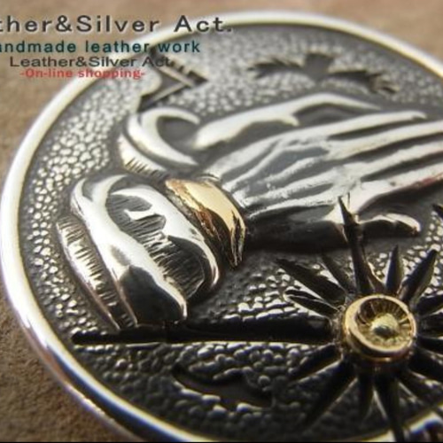 祈りの手　フリーメイソン 秘密結社 　 シルバーネックレス　925　ハンドメイド 祈りの手 フリーメイソン 秘密結社 シルバーネックレス 925