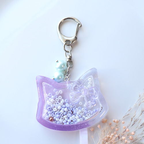 ピンク紫クリアフラワーシェイカーキーホルダー　レジン　シャカシャカ　ハンドメイド 753daa8520b0f2302297ed9883b0a5