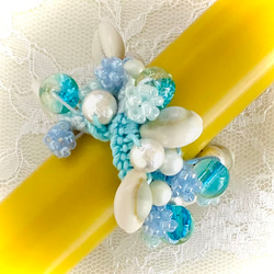 コットンパールとビーズと貝殻のシュシュ 5枚目の画像