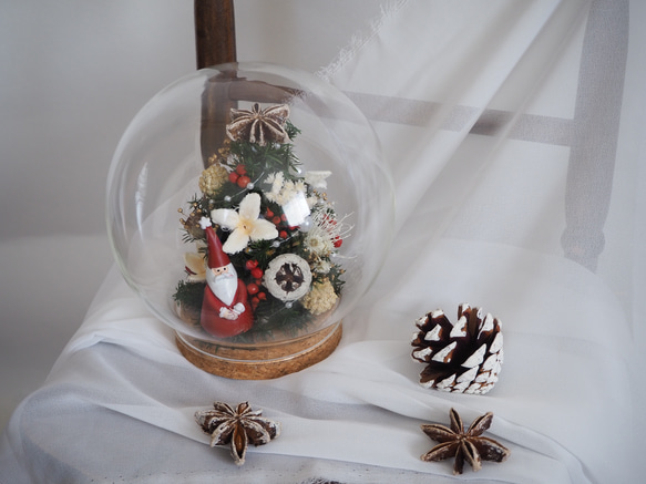 ガラスの中のクリスマスツリー christmas glass dome 5枚目の画像