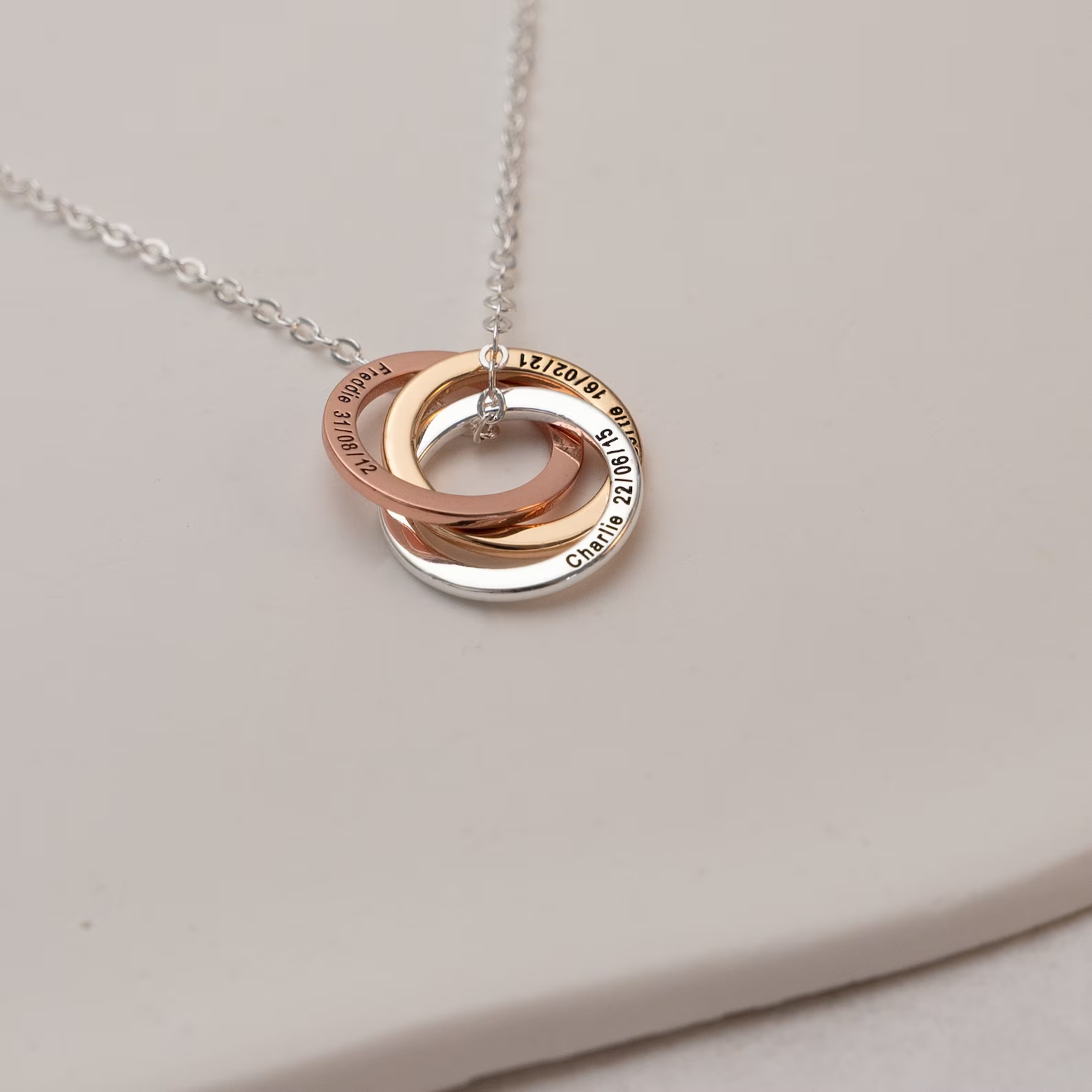 オーダーメイド 家族名入れネックレス 名前ネックレス  ネームネックレス カスタムネックレス 文字入れ 誕生日記念日