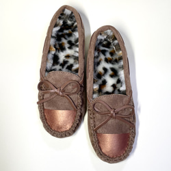 輕鬆又輕鬆！溫暖的雙色緞帶莫卡辛鞋，配上緊實蟒蛇皮（摩卡 x 青銅色）22.5 厘米~26.0 厘米 第2張的照片