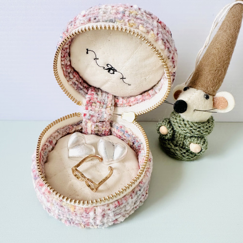 再販】111⌘ macaron♪（ツイード・ピンク）マカロンポーチ ミニポーチ