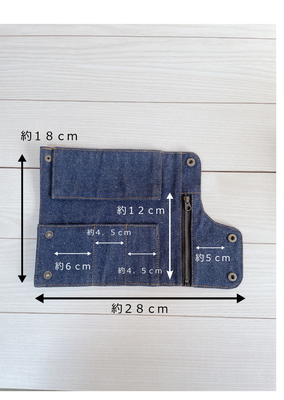 岡山デニム『ペン立てになる』　ロールペンケース　2way　ペンスタンド　筆箱　インディゴ 5枚目の画像
