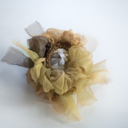 ホリデーセット｜咲き編みシュシュと花咲きフリルピアス 7枚目の画像