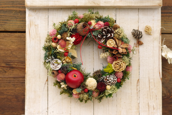 赤い木の実のクリスマスリース M リース nancys 通販 16842224｜Creema