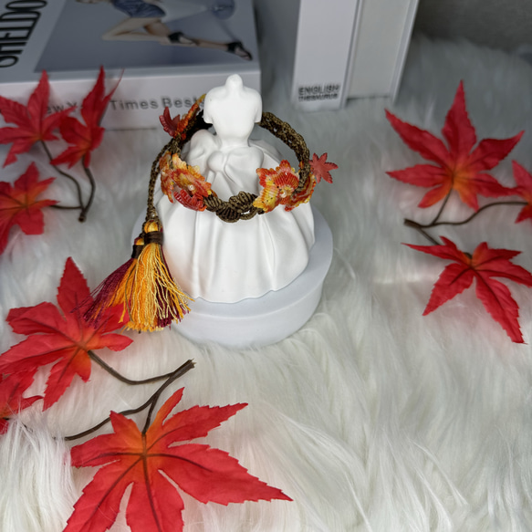 秋のおすすめ　もみじマクラメブレスレット　紅葉　タッセル(今のところ再販予定なし) 4枚目の画像