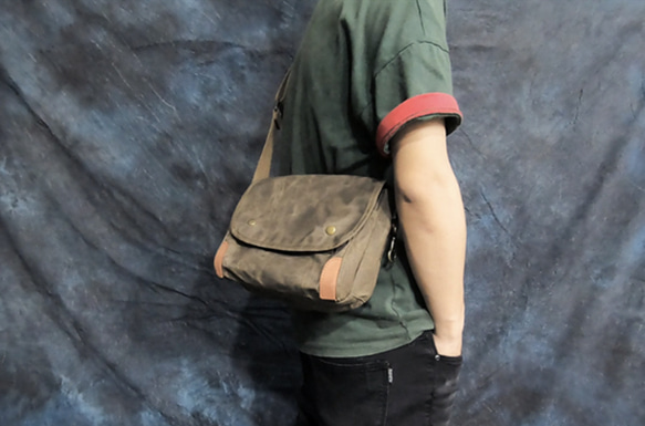 本革×帆布 キャンバスショルダーバッグ欧米男性バッグ郵便配達バッグ旅行ショルダーバッグ 3枚目の画像